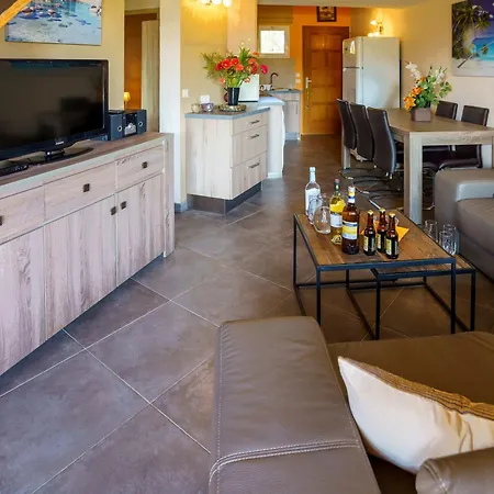 Apartment A Nostra Casetta Corsa, Carina, En Bord De *