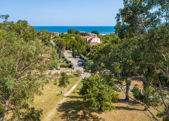 A Nostra Casetta Corsa, Carina, En Bord De *